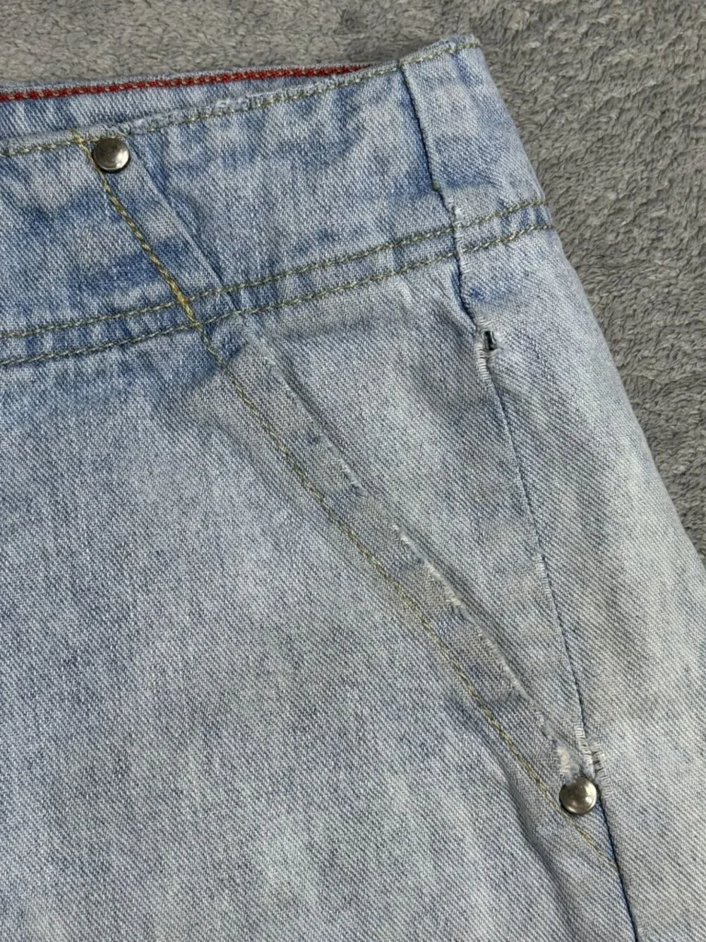 Y2K 2000s Tommy Hilfiger Low Rise Jorts Womens 6 Distressed Grunge Light Wash